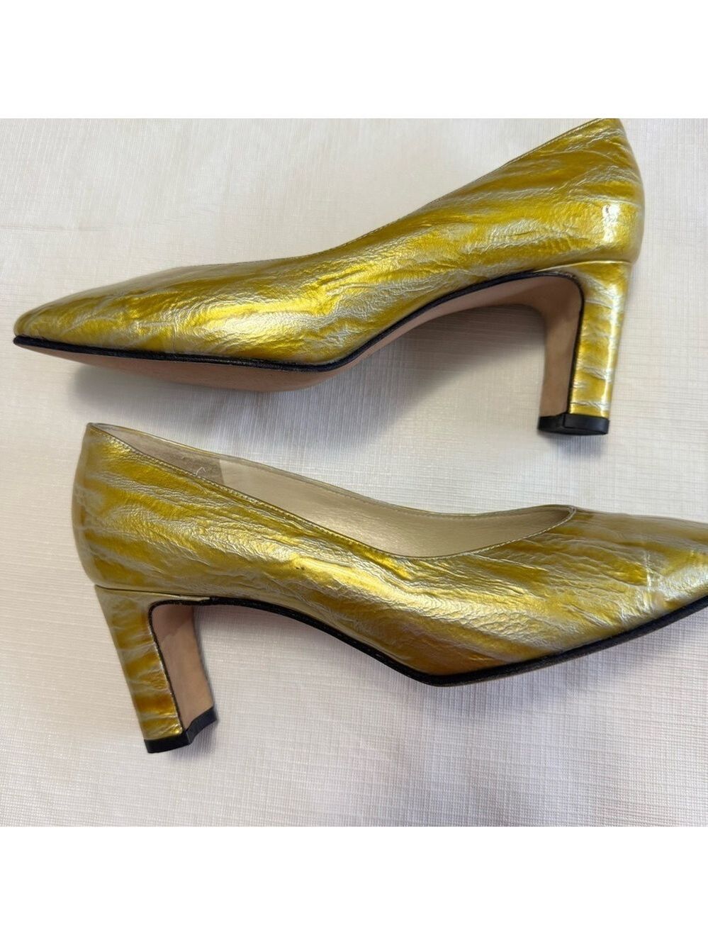 Vintage Thomas Wallace Elegant Yellow kitten Pumps size 7
